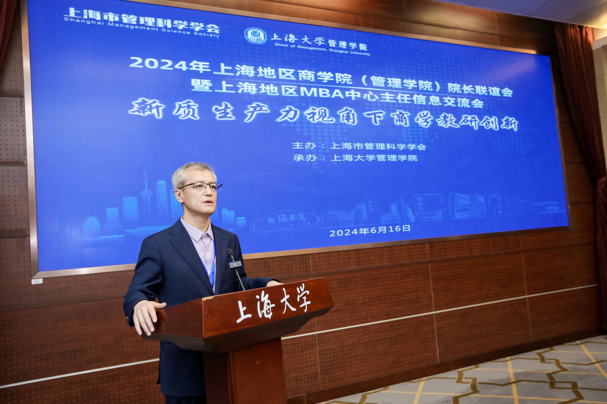 10-EZ8A5409.jpg 10-EZ8A5409.jpg